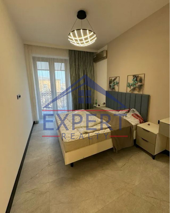 ԿԵՆՏՐՈՆ, ՏԻԳՐԱՆ ՄԵԾ, 2 ՍԵՆՅԱԿ