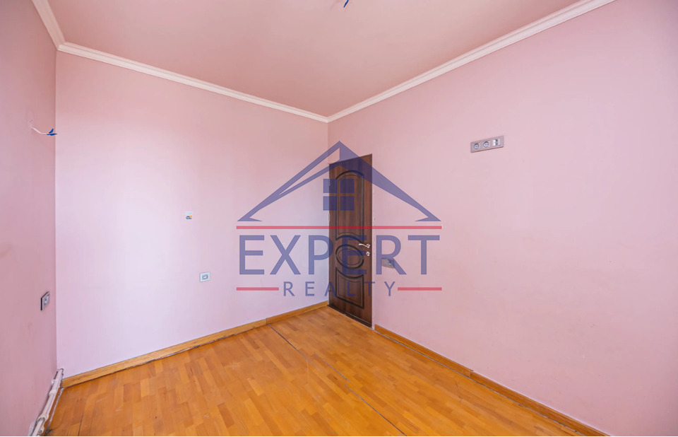 ՔԱՆԱՔԵՌ-ԶԵՅԹՈՒՆ, ԱՀԱՐՈՆՅԱՆ ՓՈՂՈՑ, 3 ՍԵՆՅԱԿ