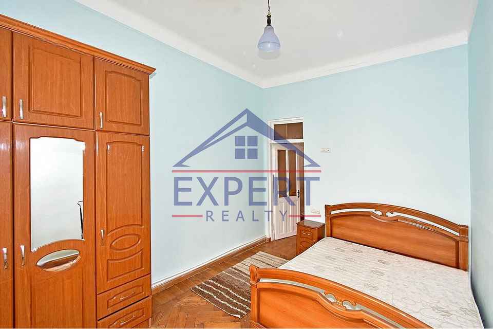 ԿԵՆՏՐՈՆ, ԱՂԱՅԱՆ ՓՈՂՈՑ, 3 ՍԵՆՅԱԿ