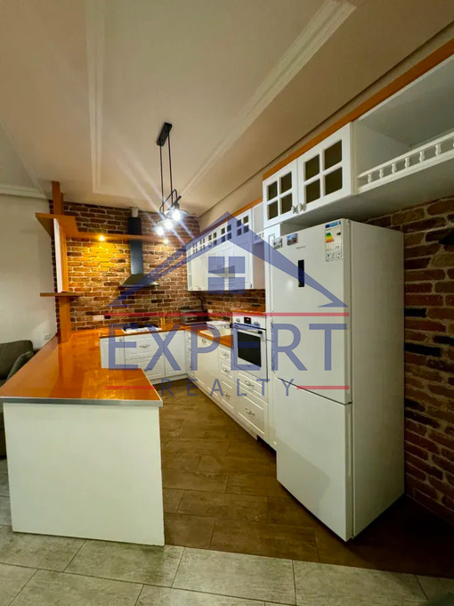 ԿԵՆՏՐՈՆ, ՄԱՇՏՈՑԻ ՊՈՂՈՏԱ, 3 ՍԵՆՅԱԿ