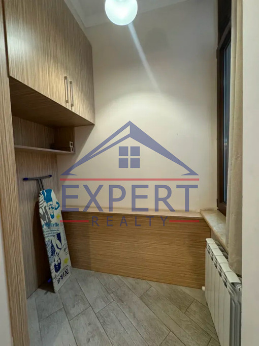 ԿԵՆՏՐՈՆ, ՄԱՇՏՈՑԻ ՊՈՂՈՏԱ, 3 ՍԵՆՅԱԿ