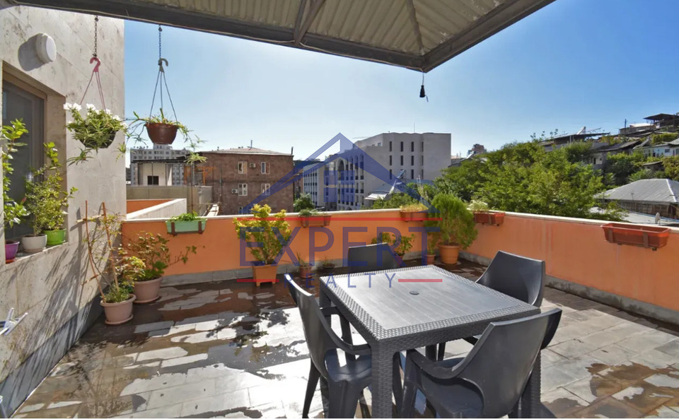 ԿԵՆՏՐՈՆ, ԼԵՈ ՓՈՂՈՑ, 3 ՍԵՆՅԱԿ