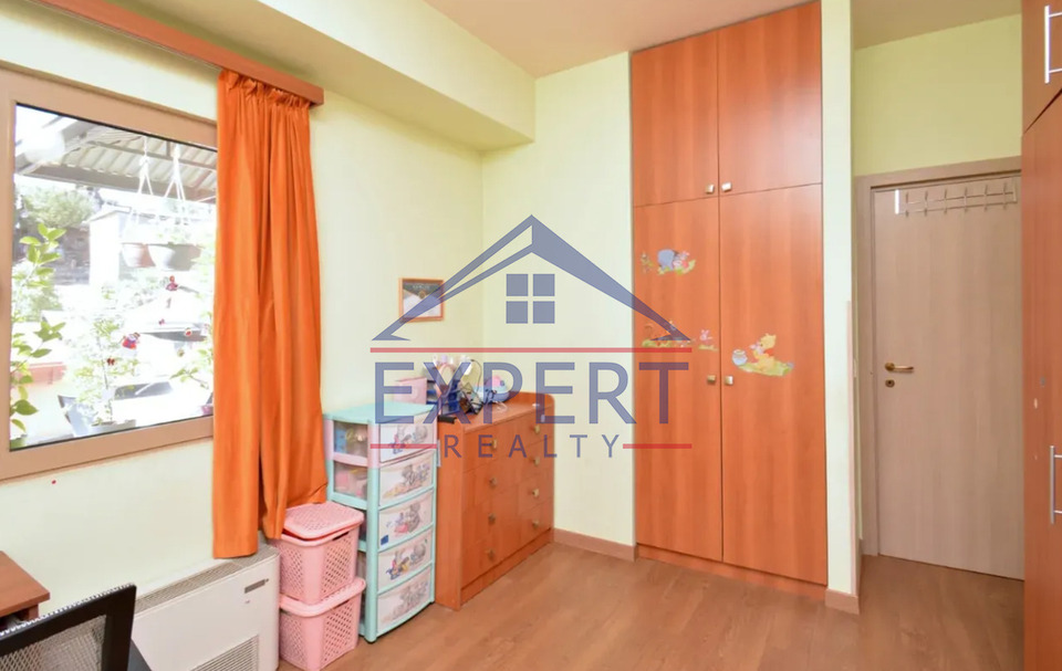 ԿԵՆՏՐՈՆ, ԼԵՈ ՓՈՂՈՑ, 3 ՍԵՆՅԱԿ