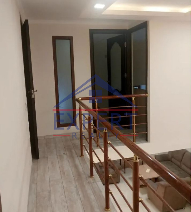 ԱՐԱԲԿԻՐ ԿՈՄԻՏԱՍ, 4 ՍԵՆՅԱԿ