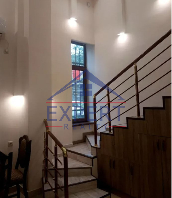 ԱՐԱԲԿԻՐ ԿՈՄԻՏԱՍ, 4 ՍԵՆՅԱԿ