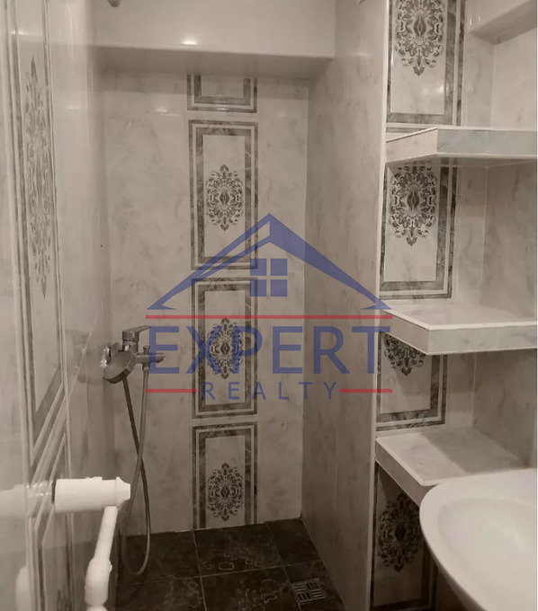 ԱՐԱԲԿԻՐ ԿՈՄԻՏԱՍ, 4 ՍԵՆՅԱԿ