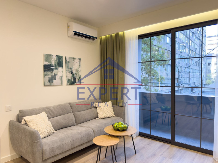 ԿԵՆՏՐՈՆ, ՊՈՒՇԿԻՆԻ ՓՈՂՈՑ, 2 ՍԵՆՅԱԿ