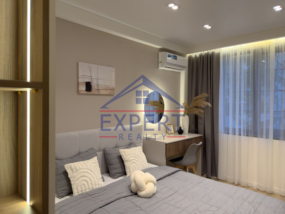 ԿԵՆՏՐՈՆ, ՊՈՒՇԿԻՆԻ ՓՈՂՈՑ, 2 ՍԵՆՅԱԿ