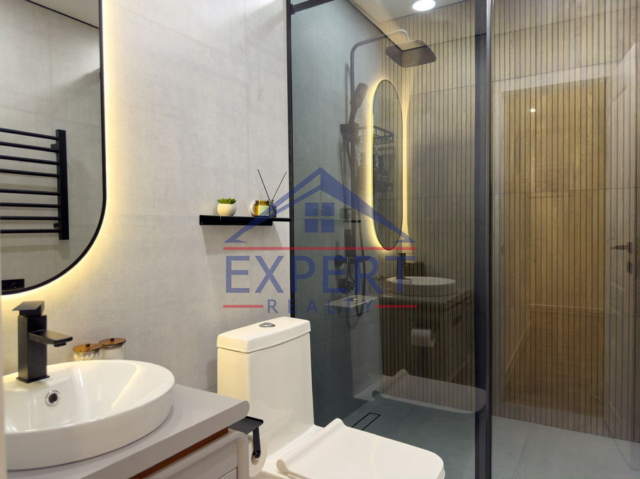 ԿԵՆՏՐՈՆ, ՊՈՒՇԿԻՆԻ ՓՈՂՈՑ, 2 ՍԵՆՅԱԿ