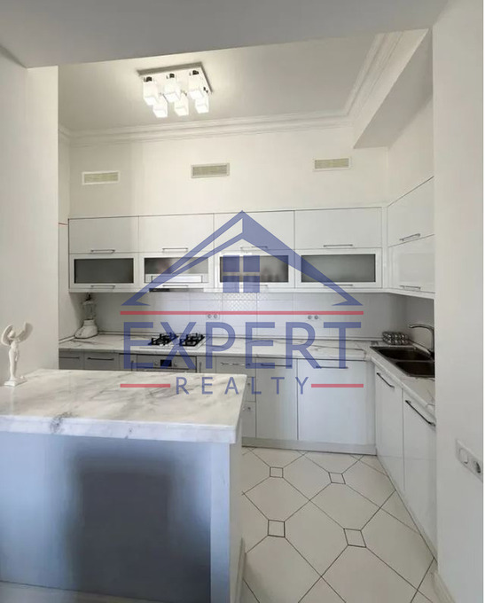 ԿԵՆՏՐՈՆ, ՔԱՋԱԶՆՈՒՆՈՒ ՓՈՂՈՑ  3 ՍԵՆՅԱԿ