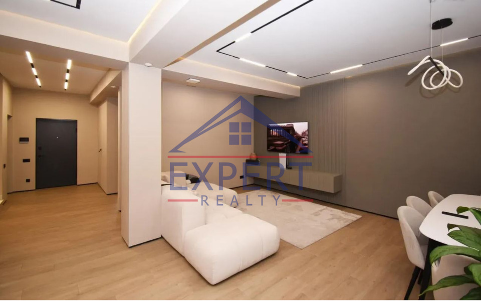 ԴԱՎԹԱՇԵՆ, ԱՂԱԲԱԲՅԱՆ ՓՈՂՈՑ, 5 ՍԵՆՅԱԿ