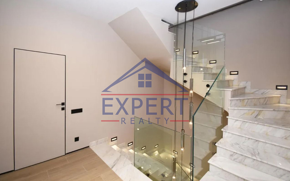 ԴԱՎԹԱՇԵՆ, ԱՂԱԲԱԲՅԱՆ ՓՈՂՈՑ, 5 ՍԵՆՅԱԿ