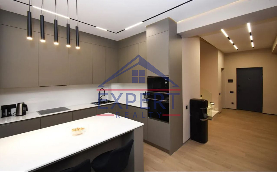 ԴԱՎԹԱՇԵՆ, ԱՂԱԲԱԲՅԱՆ ՓՈՂՈՑ, 5 ՍԵՆՅԱԿ