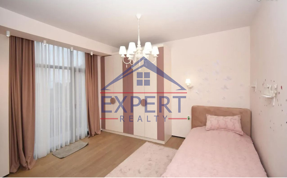 ԴԱՎԹԱՇԵՆ, ԱՂԱԲԱԲՅԱՆ ՓՈՂՈՑ, 5 ՍԵՆՅԱԿ