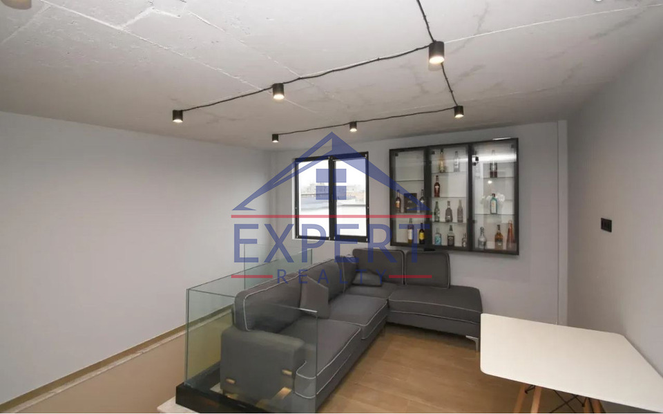 ԴԱՎԹԱՇԵՆ, ԱՂԱԲԱԲՅԱՆ ՓՈՂՈՑ, 5 ՍԵՆՅԱԿ