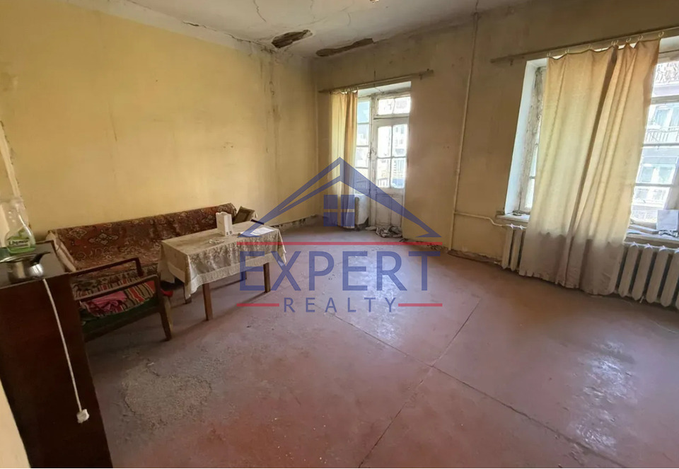 ԿԵՆՏՐՈՆ, ԱՎԱԳ ՊԵՏՐՈՅԱՆ ՓՈՂՈՑ, 3 ՍԵՆՅԱԿ