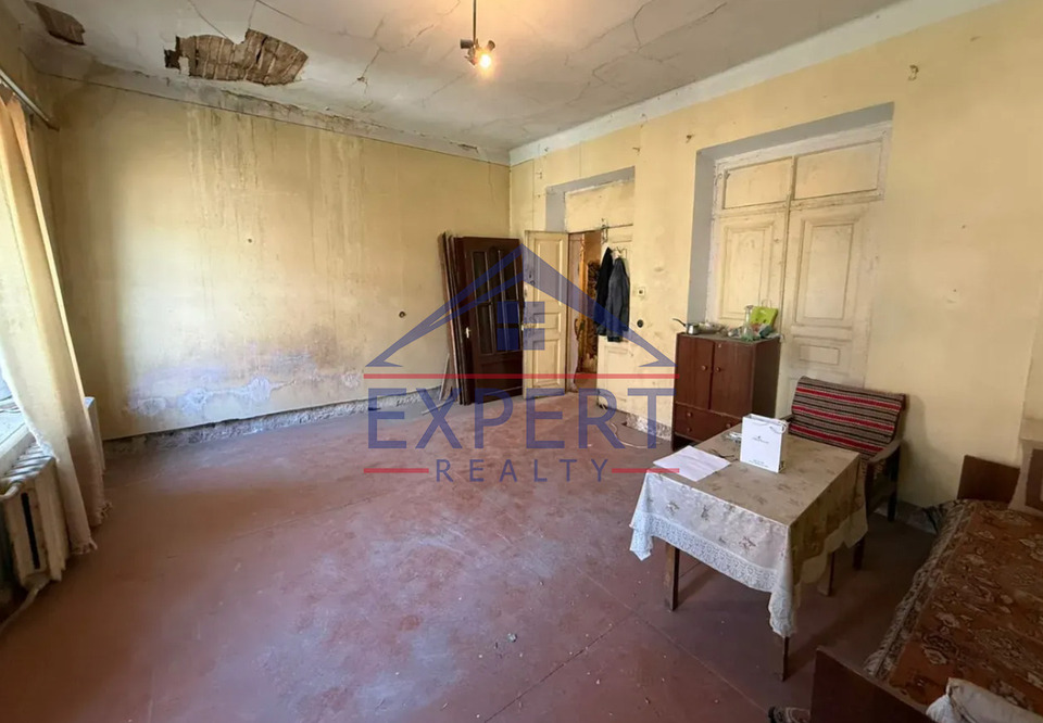 ԿԵՆՏՐՈՆ, ԱՎԱԳ ՊԵՏՐՈՅԱՆ ՓՈՂՈՑ, 3 ՍԵՆՅԱԿ