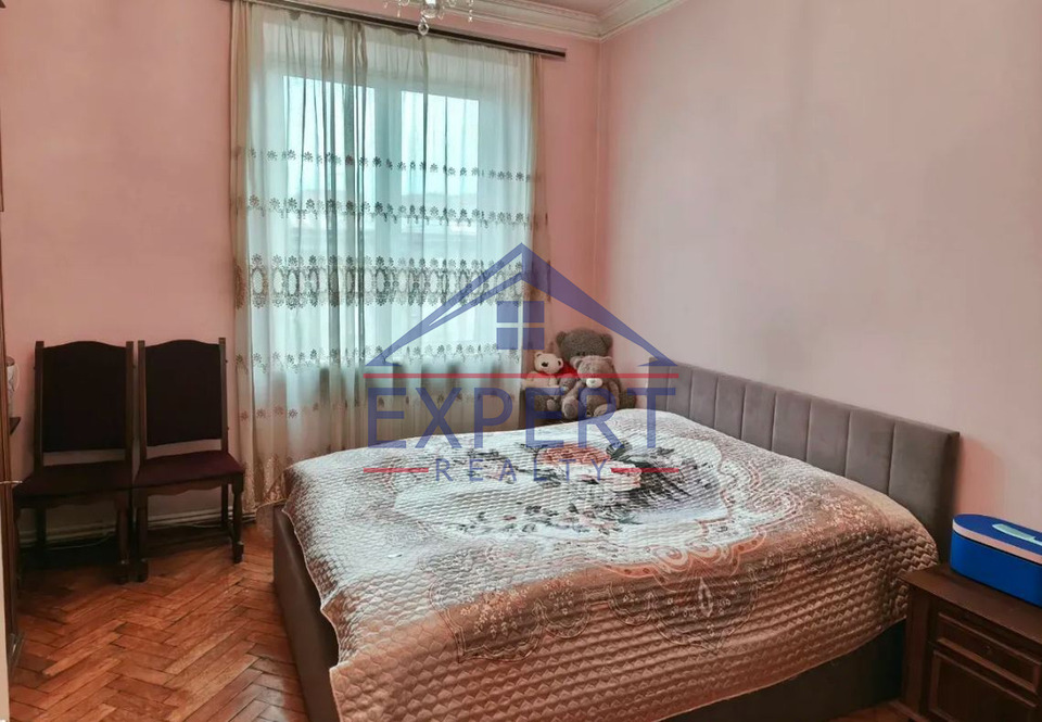 ԱՐԱԲԿԻՐ, ԿՈՄԻՏԱՍԻ ՊՈՂՈՏԱ, 2 ՍԵՆՅԱԿ