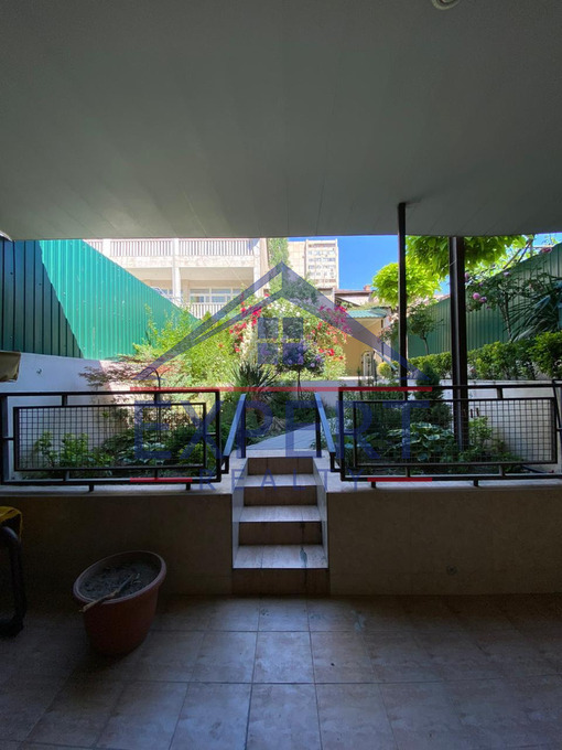 ԿԵՆՏՐՈՆ, ՉԱՐԵՆՑԻ ՓՈՂՈՑ, 120ՔՄ