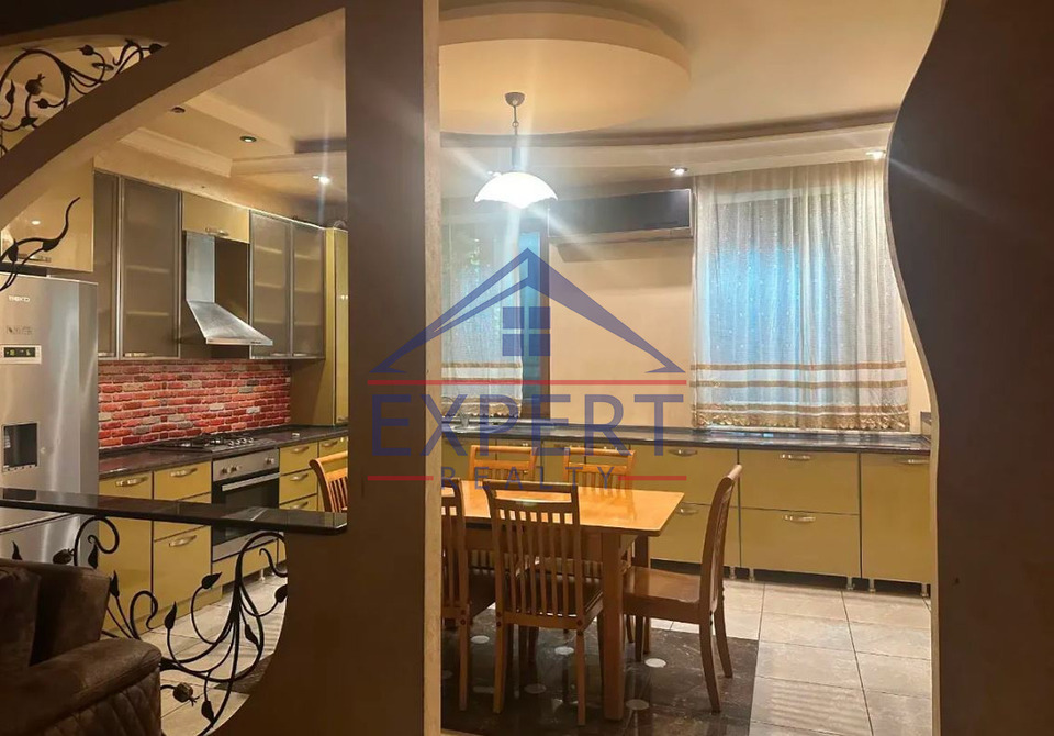 ՄԱԼԱԹԻԱ ՍԵԲԱՍՏԻԱ, ՏԻՉԻՆԱՅԻ ՓՈՂՈՑ , 4 ՍԵՆՅԱԿ