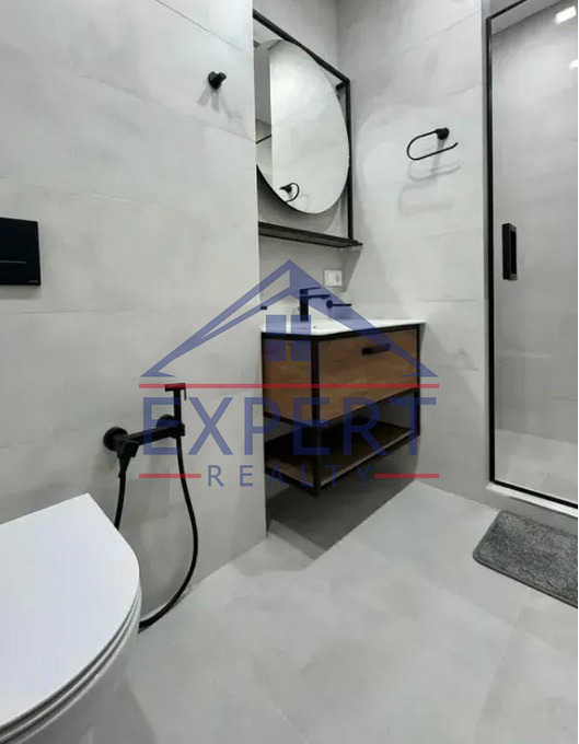 ԿԵՆՏՐՈՆ, ՏԵՐՅԱՆ ՓՈՂՈՑ, 3 ՍԵՆՅԱԿ