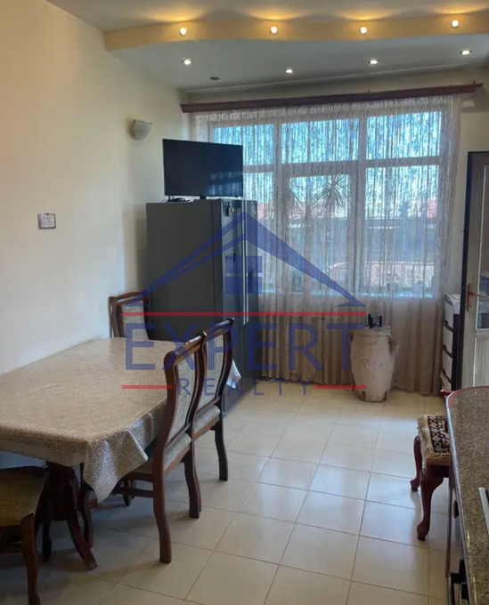 ԱՐԱԲԿԻՐ, ԿՈՄԻՏԱՍԻ ՊՈՂՈՏԱ, 3 ՍԵՆՅԱԿ