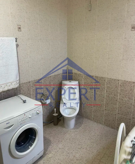 ԱՐԱԲԿԻՐ, ԿՈՄԻՏԱՍԻ ՊՈՂՈՏԱ, 3 ՍԵՆՅԱԿ