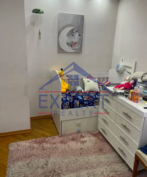 ԱՐԱԲԿԻՐ, ԿՈՄԻՏԱՍԻ ՊՈՂՈՏԱ, 3 ՍԵՆՅԱԿ