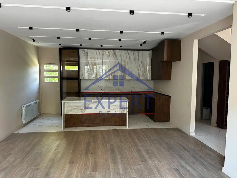 ՔԱՆԱՔԵՌ ԶԵՅԹՈՒՆ, ԹԲԻԼԻՍՅԱՆ ԽՃՈՒՂԻ, 4 ՍԵՆՅԱԿ