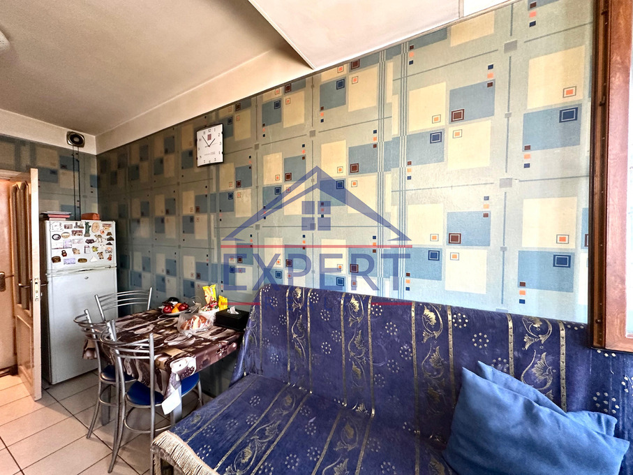 ԱՐԱԲԿԻՐ ԱԶԱՏՈՒԹՅԱՆ ՊՈՂՈՏԱ , 4 ՍԵՆՅԱԿ