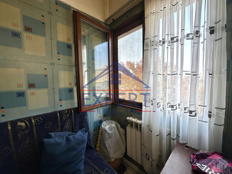 ԱՐԱԲԿԻՐ ԱԶԱՏՈՒԹՅԱՆ ՊՈՂՈՏԱ , 4 ՍԵՆՅԱԿ