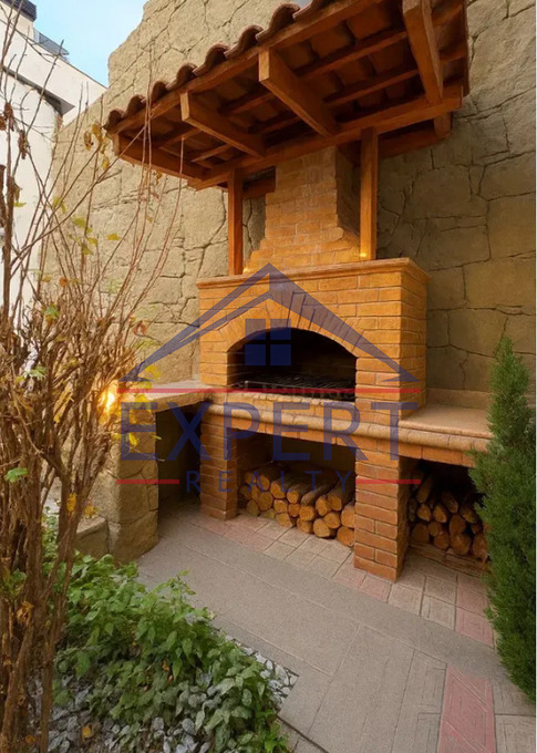 ԿԵՆՏՐՈՆ, ԱԼԵՔ ՄԱՆՈՒԿՅԱՆ ՓՈՂՈՑ, 7 ՍԵՆՅԱԿ