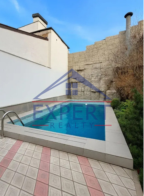 ԿԵՆՏՐՈՆ, ԱԼԵՔ ՄԱՆՈՒԿՅԱՆ ՓՈՂՈՑ, 7 ՍԵՆՅԱԿ