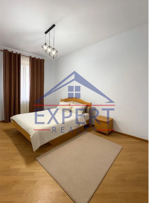 ԿԵՆՏՐՈՆ, ԱԼԵՔ ՄԱՆՈՒԿՅԱՆ ՓՈՂՈՑ, 7 ՍԵՆՅԱԿ