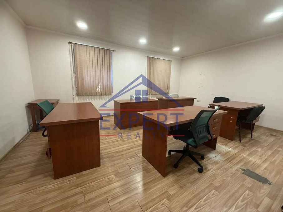 ԿԵՆՏՐՈՆ, ՏՊԱԳՐԻՉՆԵՐԻ ՓՈՂՈՑ, 90 ՔՄ․