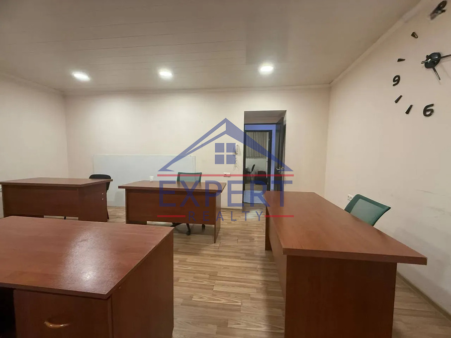 ԿԵՆՏՐՈՆ, ՏՊԱԳՐԻՉՆԵՐԻ ՓՈՂՈՑ, 90 ՔՄ․