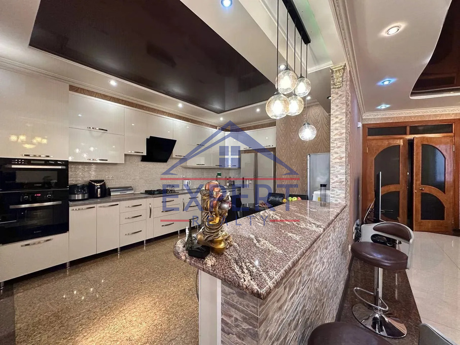 ԴԱՎԹԱՇԵՆ, ՏԻԳՐԱՆ ՊԵՏՐՈՍՅԱՆ ՓՈՂՈՑ, 6 ՍԵՆՅԱԿ