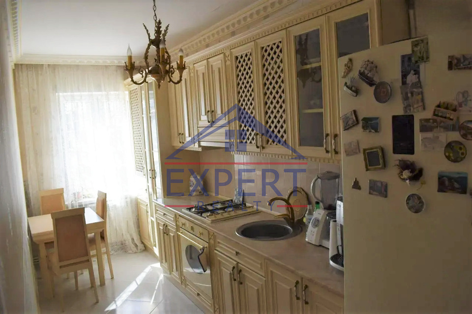 ՔԱՆԱՔԵՌ ԶԵՅԹՈՒՆ, ԱՐՄԵՆ ՏԻԳՐԱՆՅԱՆ ՓՈՂՈՑ, 3 ՍԵՆՅԱԿ