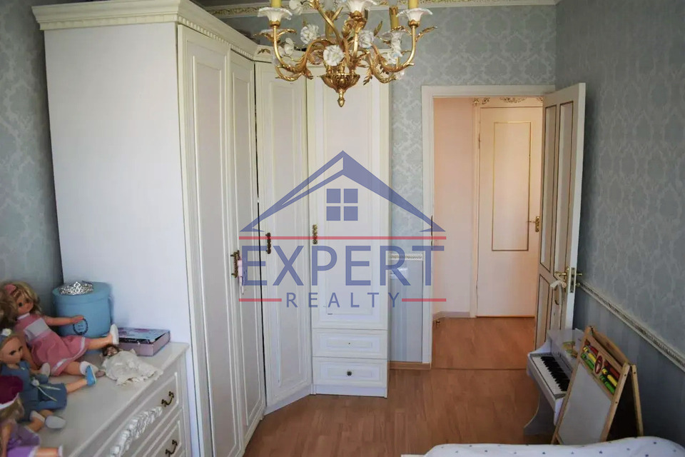 ՔԱՆԱՔԵՌ ԶԵՅԹՈՒՆ, ԱՐՄԵՆ ՏԻԳՐԱՆՅԱՆ ՓՈՂՈՑ, 3 ՍԵՆՅԱԿ