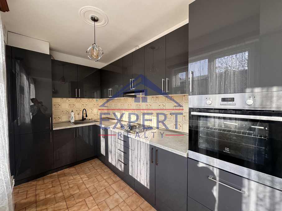 ՔԱՆԱՔԵՌ ԶԵՅԹՈՒՆ, Պ․ ՍևԱԿԻ ՓՈՂՈՑ, 3 ՍԵՆՅԱԿ