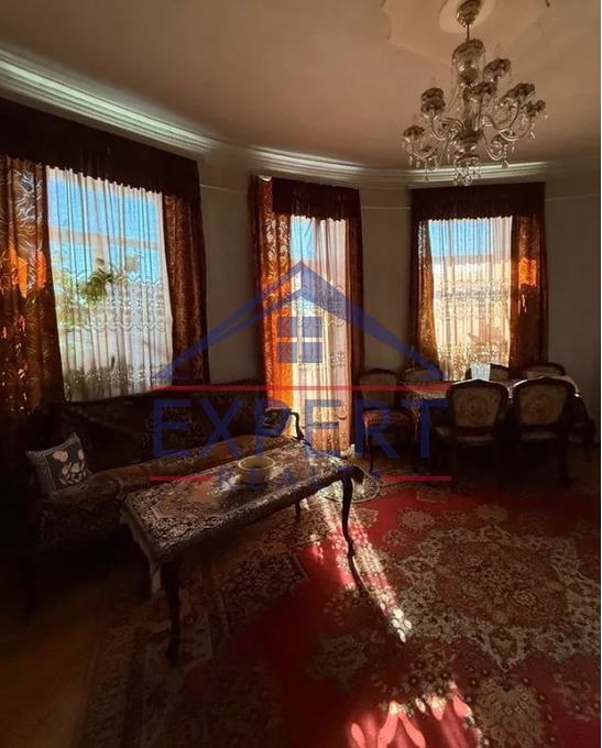 ԿԵՆՏՐՈՆ, ԿՈՐՅՈՒՆԻ  ՓՈՂՈՑ  3 ՍԵՆՅԱԿ