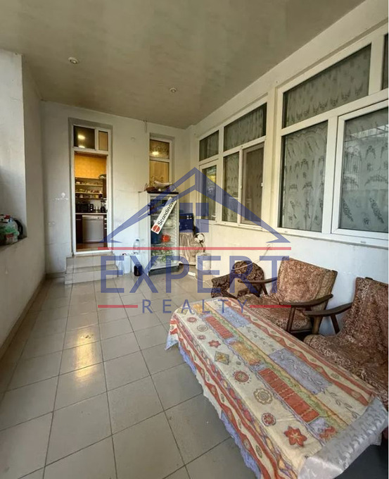 ԿԵՆՏՐՈՆ, ԿՈՐՅՈՒՆԻ  ՓՈՂՈՑ  3 ՍԵՆՅԱԿ