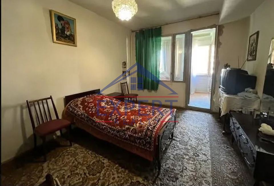 ԿԵՆՏՐՈՆ, ԴԵՐԵՆԻԿ ԴԵՄԻՐՃՅԱՆ  3 ՍԵՆՅԱԿ