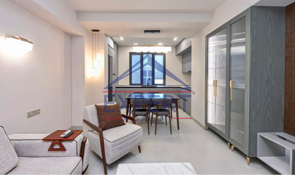 ԿԵՆՏՐՈՆ, ԿՈՂԲԱՑՈՒ ՓՈՂՈՑ, 3 ՍԵՆՅԱԿ