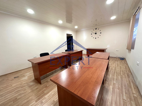 ԿԵՆՏՐՈՆ, ՏՊԱԳՐԻՉՆԵՐԻ ՓՈՂՈՑ, 90 ՔՄ․