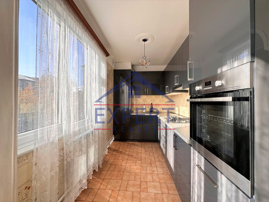 ՔԱՆԱՔԵՌ ԶԵՅԹՈՒՆ, Պ․ ՍևԱԿԻ ՓՈՂՈՑ, 3 ՍԵՆՅԱԿ