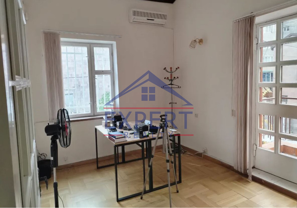 ԿԵՆՏՐՈՆ,ՄՀԵՐ ՄԿՐՏՉՅԱՆ ՓՈՂՈՑ 160ՔՄ