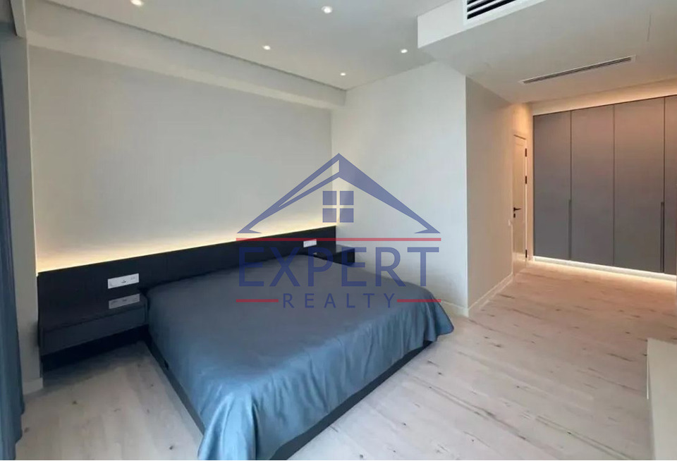 ԿԵՆՏՐՈՆ, ՏԵՐՅԱՆ ՓՈՂՈՑ, 3 ՍԵՆՅԱԿ