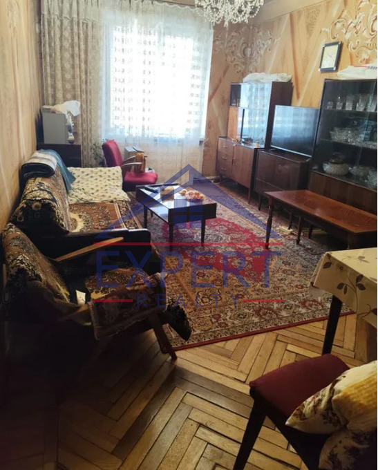 ԱՐԱԲԿԻՐ, ՎԱՀՐԱՄ ՓԱՓԱԶՅԱՆ ՓՈՂՈՑ, 3 ՍԵՆՅԱԿ