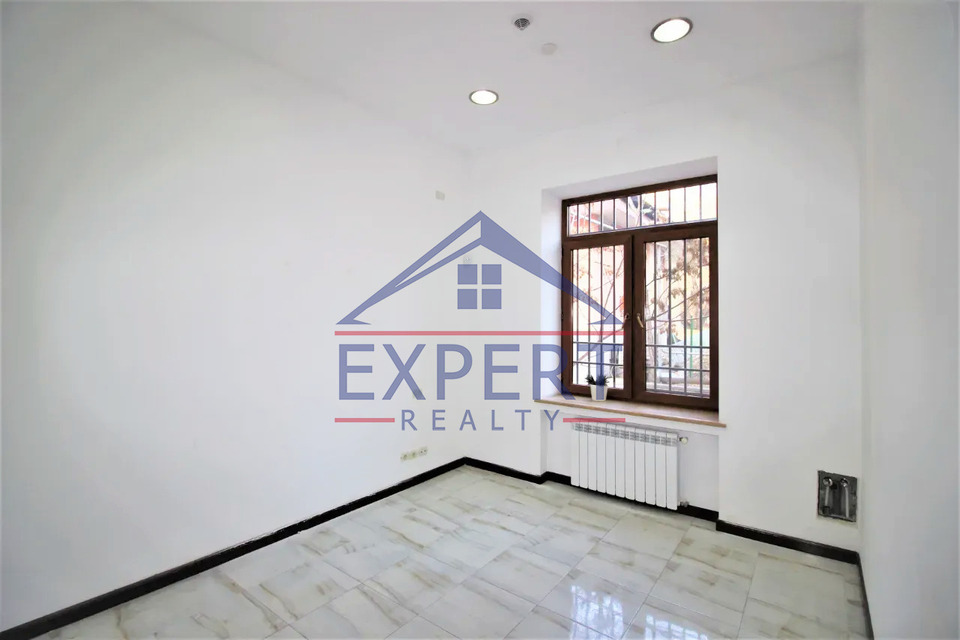 ԿԵՆՏՐՈՆ, ԱԲՈՎՅԱՆ ՓՈՂՈՑ, 65 ՔՄ․